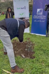 بنك الخليج الجزائر يشارك في الحملة الوطنية للتشجير بمليون (1.000.000) شجرة