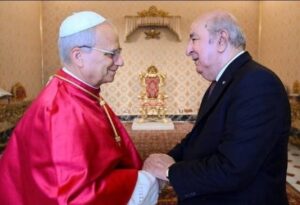 زيارة بابا الفاتيكان إلى الجزائر: لحظة تاريخية في قلب التوترات الدولية